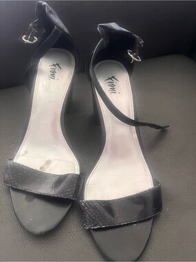 FIONI Clothing Black Ankle-Strap Block Heels